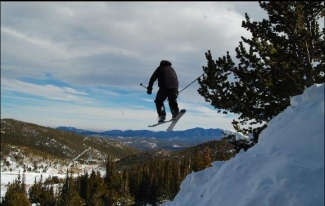 Skiing photo.
