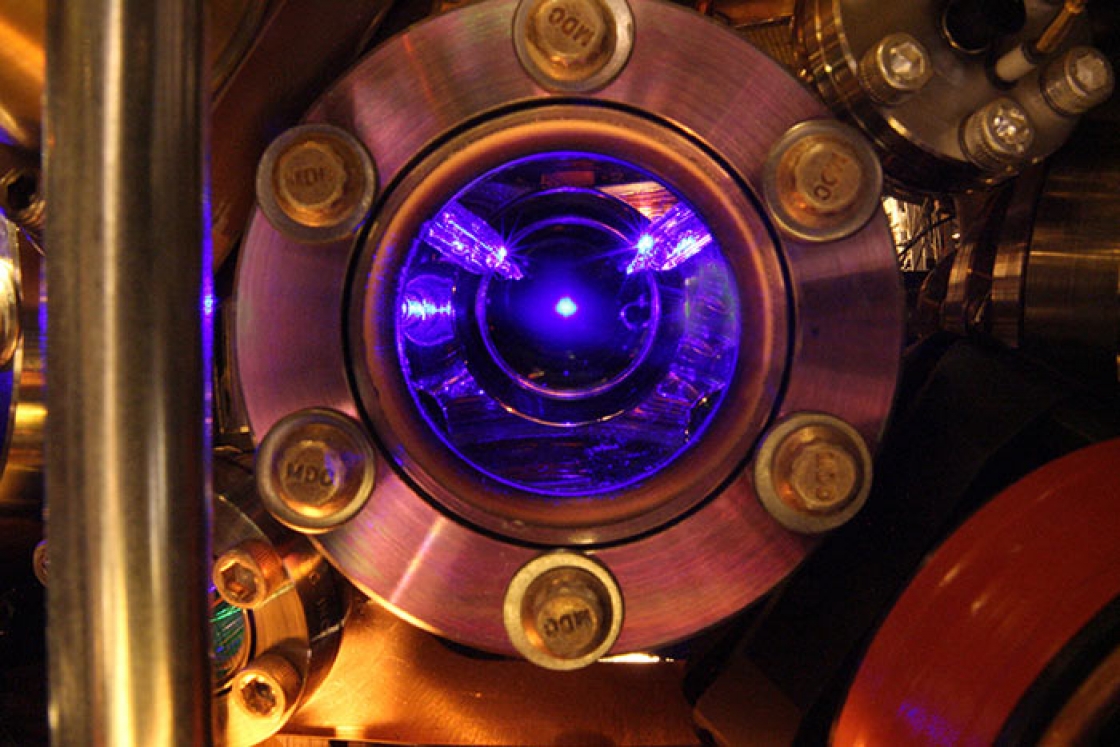 Photo of a strontium atomic clock.