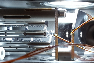image of the travelling wave ring decelerator vacuum apparatus